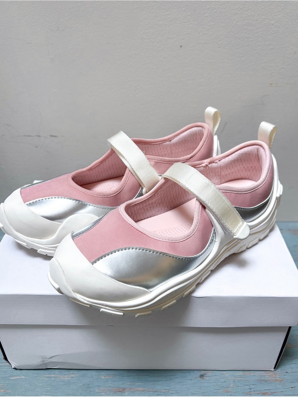 RARE Crocs Exp Terre Ballet Women’s US7 Pink/Chalk